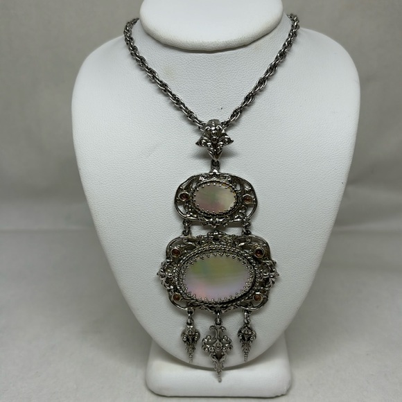 Stunning Whiting & Davis Victorian revival MOP necklace. - Picture 2 of 9